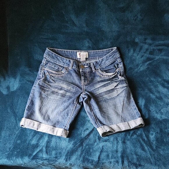 Jean shorts - Picture 1 of 1
